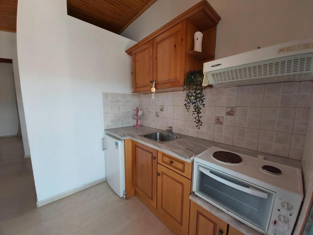 Theo Apartament *