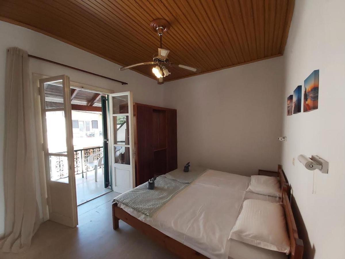 Theo Apartament